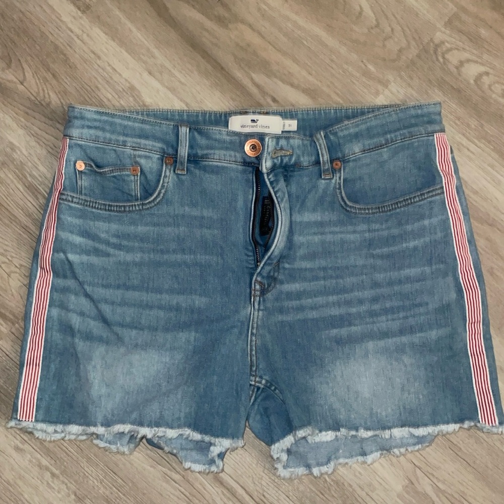Vineyard Vines jean shorts
